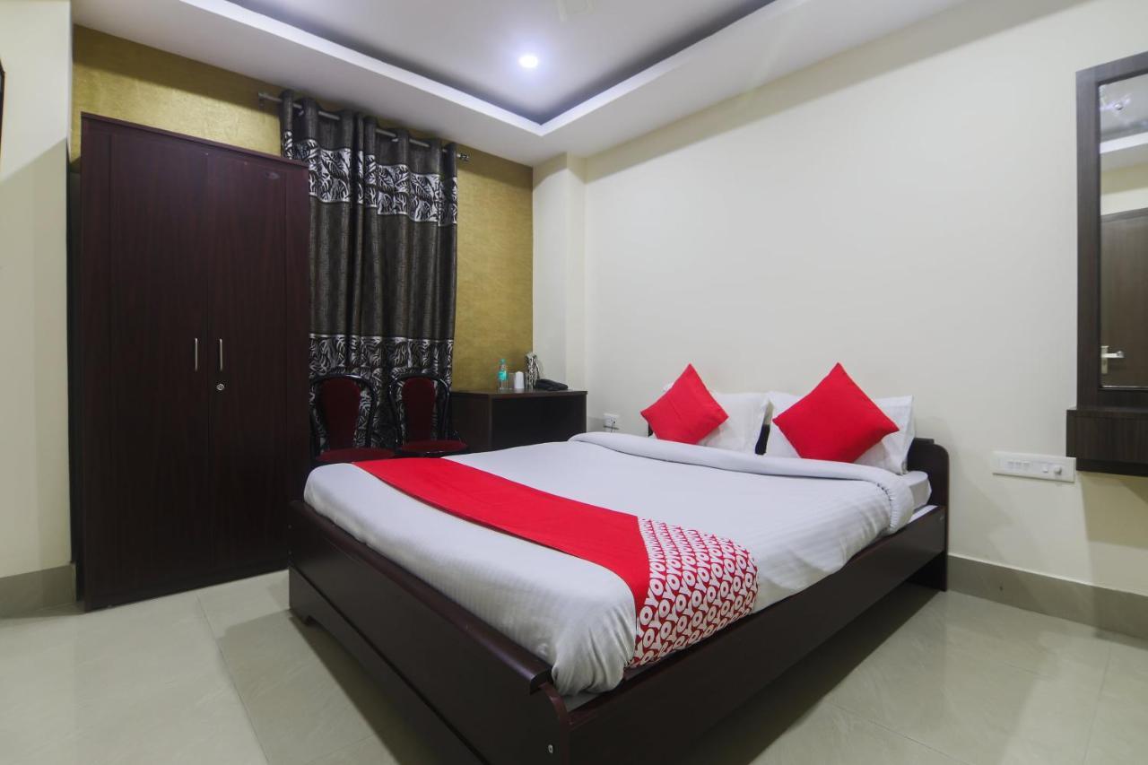 Oyo 27619 Hotel Blue Bird Annexe Nowgong Buitenkant foto