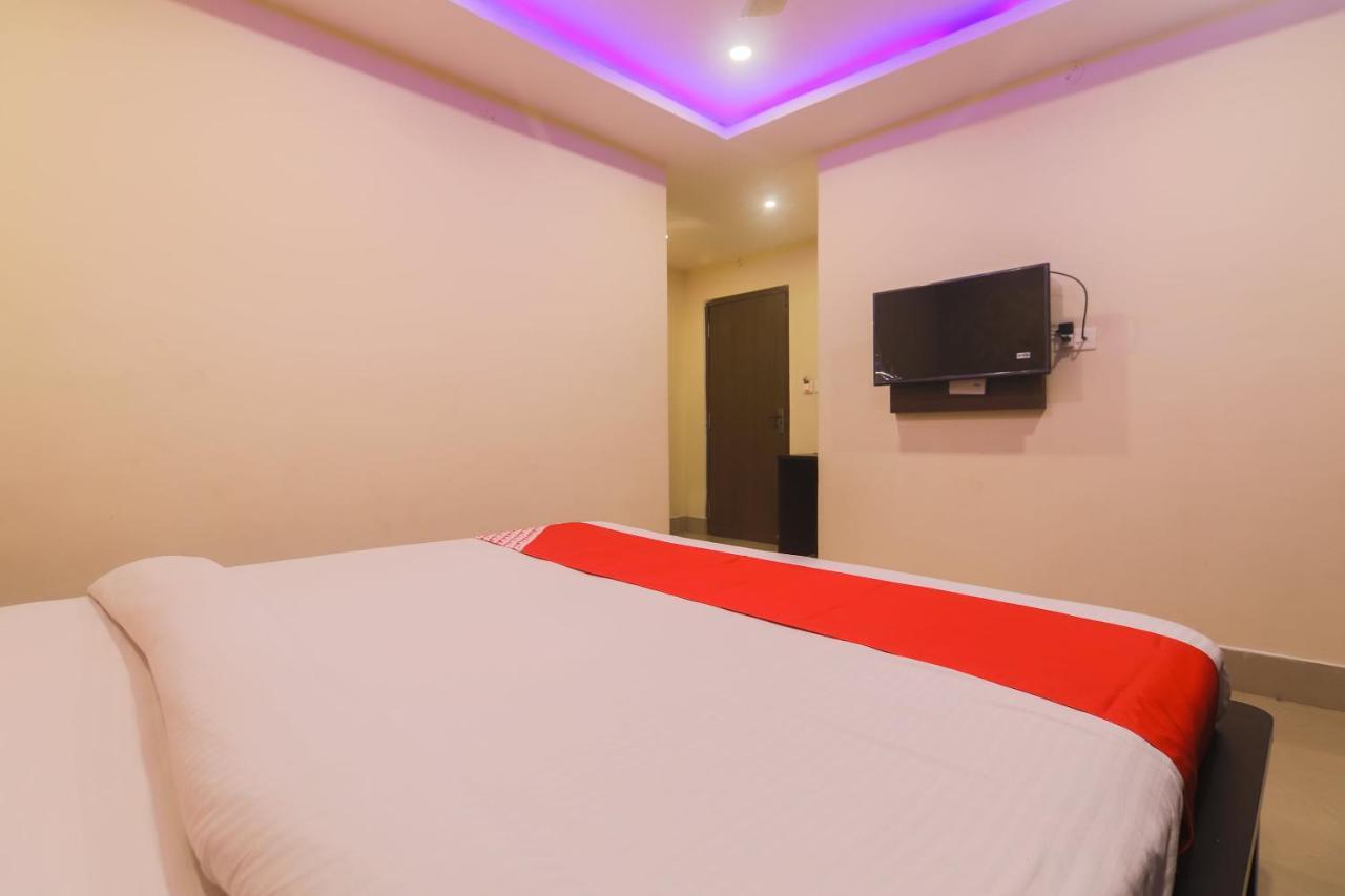 Oyo 27619 Hotel Blue Bird Annexe Nowgong Buitenkant foto