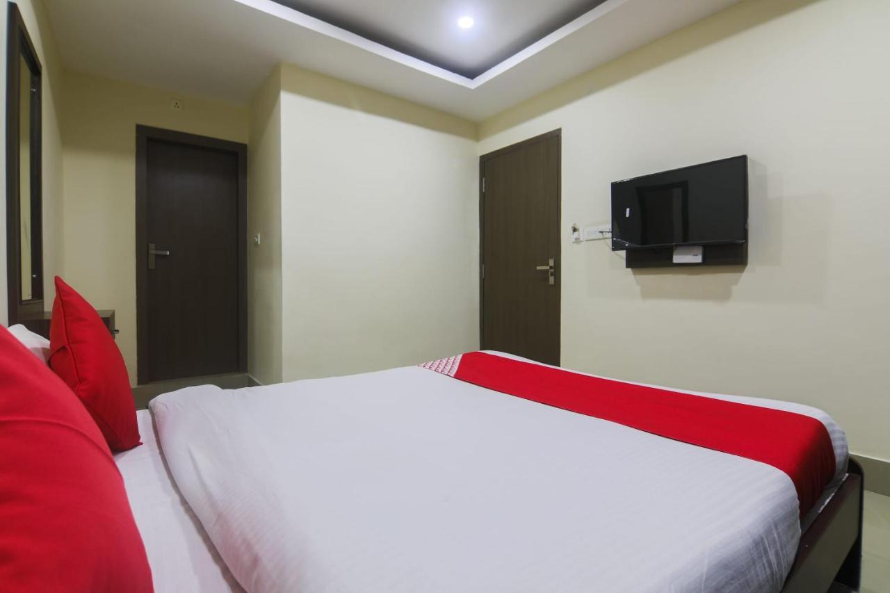 Oyo 27619 Hotel Blue Bird Annexe Nowgong Buitenkant foto